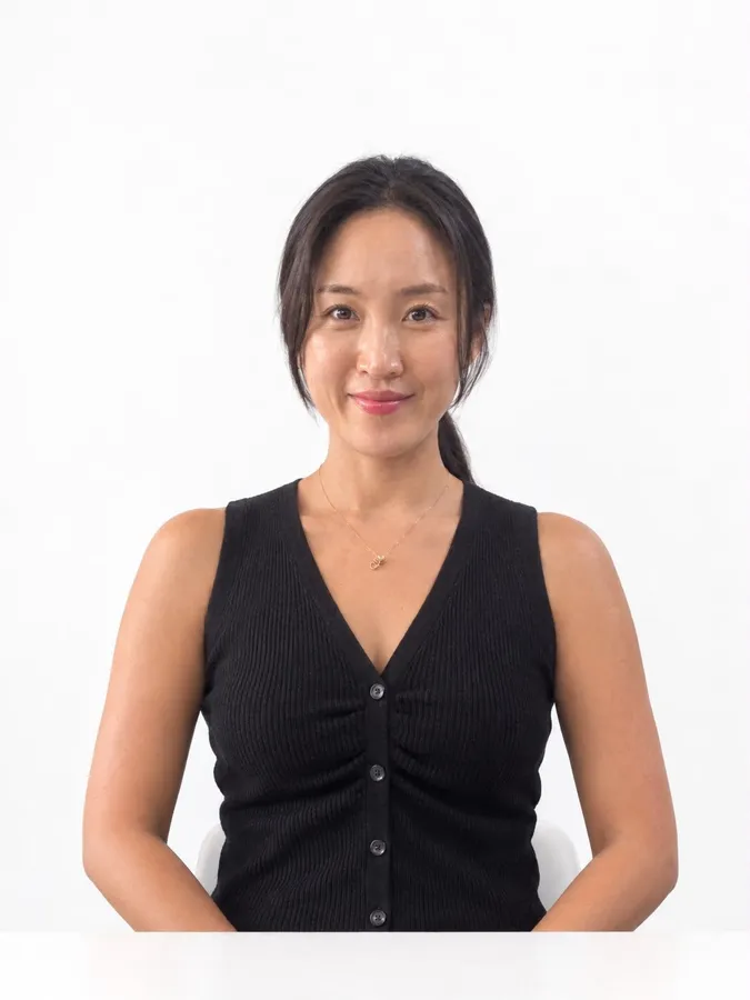 Mrs. Jongeun, Korean and Chinese-speaking family support